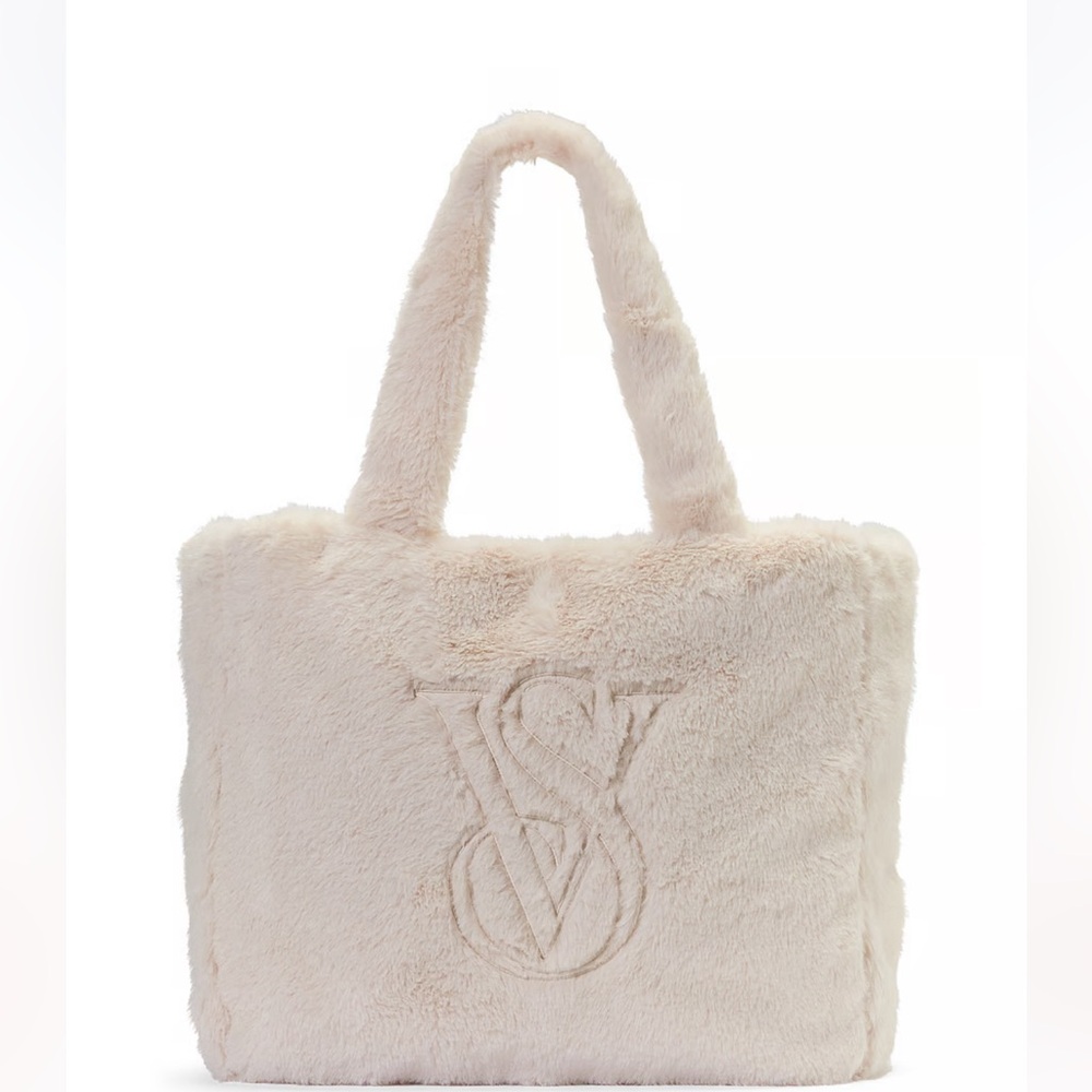 New - VICTORIA'S SECRET
Faux-Fur‎ Tote